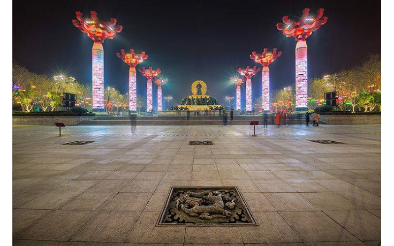 如何做廣場亮化能夠成為城市的一道亮麗風(fēng)景線？