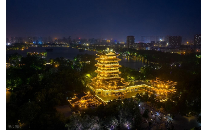 光影泉城，璀璨之夜——濟(jì)南夜景亮化工程點(diǎn)亮城市新名片